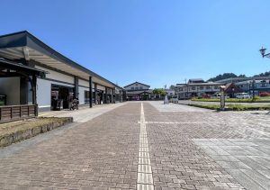 Kakunodate (角館)