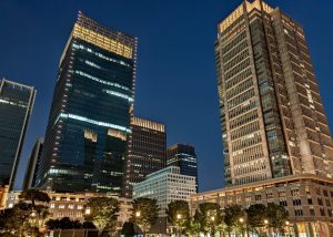 Marunouchi (丸の内)
