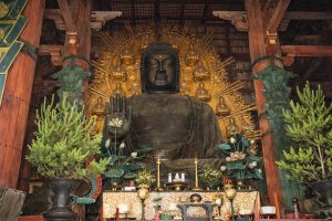 Gran Buda de Nara (東大寺大仏殿)