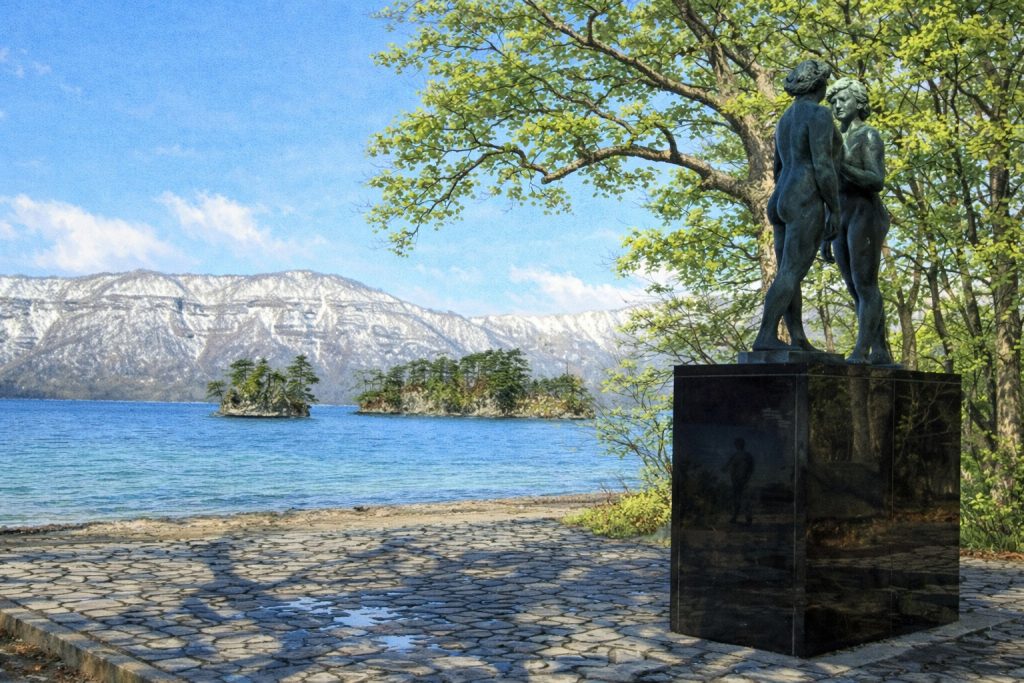Estatua de las Doncellas en el Lago Towada (乙女の像)