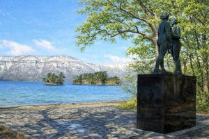 Estatua de las Doncellas en el Lago Towada (乙女の像)
