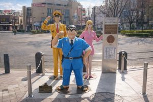 Estatuas Kochikame (こち亀銅像)