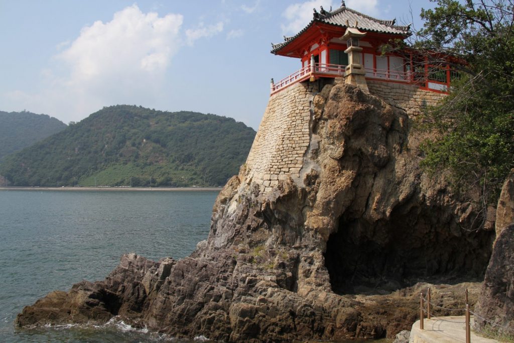 Abuto Kannon (阿伏兎観音)