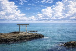 Kamiiso-no-Torii (神磯の鳥居)