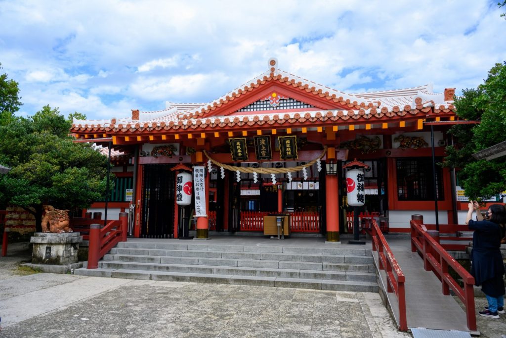 Santuario Naminoue (波上宮)