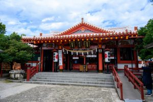 Santuario Naminoue (波上宮)